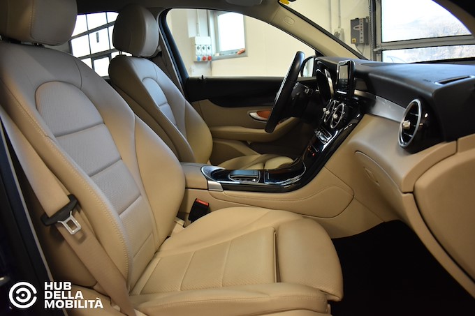 MERCEDES-BENZ GLC 300 e 4Matic EQ-Power Business Extra